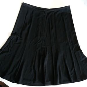 Tahari black swing skirt back zip size 6